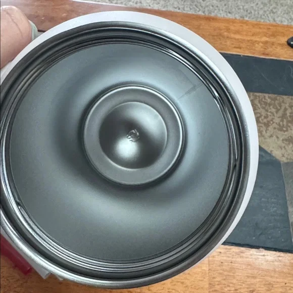 64 oz Stanley tumbler - Picture 5 of 5